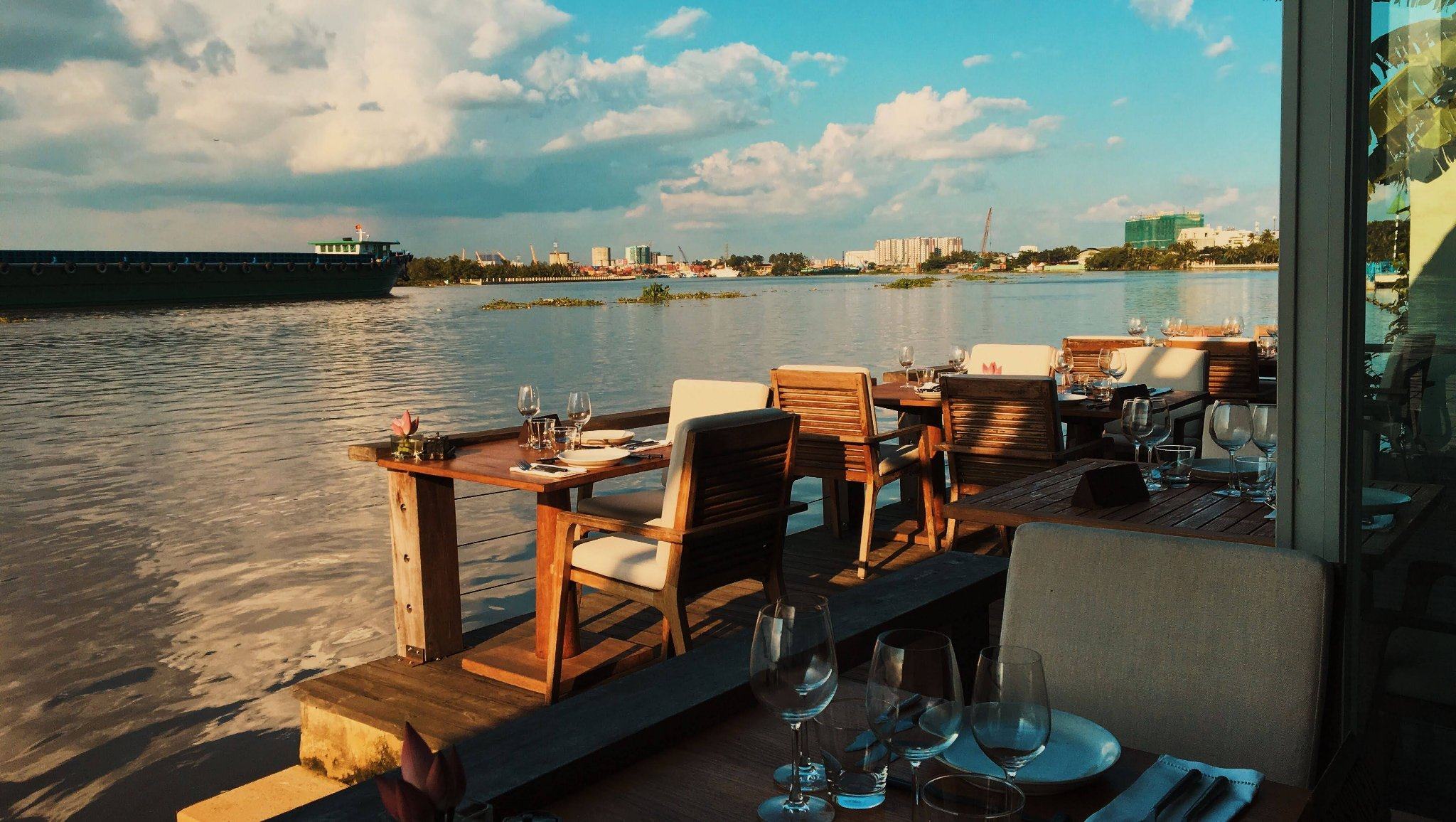 THE DECK SAIGON BAR & RESTAURANT - 38 Nguyễn U Di, Thảo Điền, Quận 2 | CHILL Vietnam