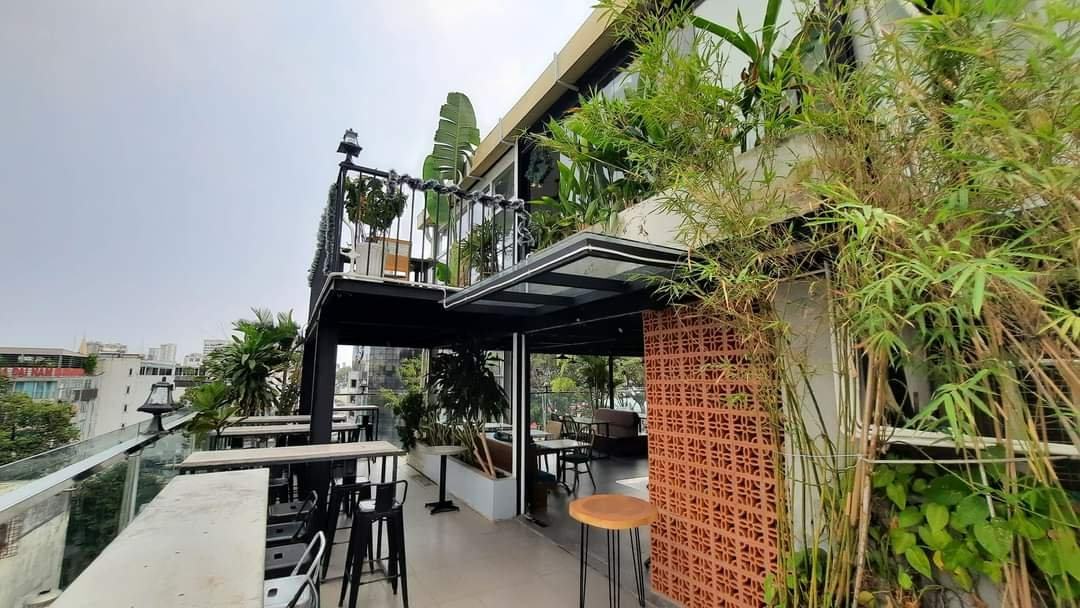 Top 7 Quán Cafe Rooftop Chill Ở Sài Gòn 2022