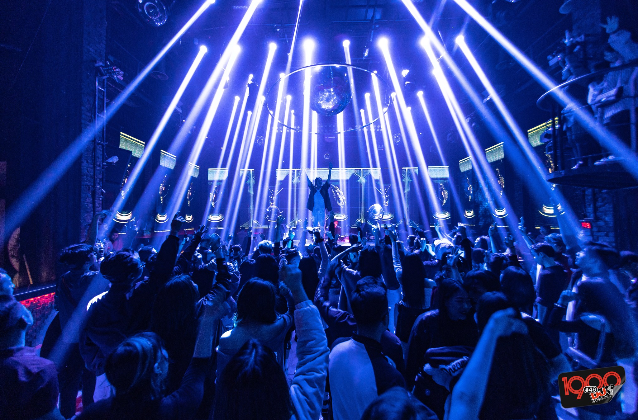 1900 LE THÉÂTRE BAR Số 8B Tạ Hiện, Hà Nội CHILL Vietnam