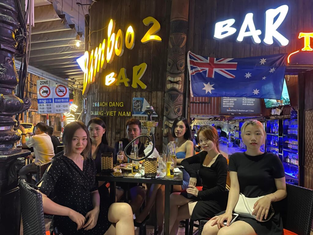 BAMBOO 2 BAR ĐÀ NẴNG - Quán Bar vô cùng hấp dẫn