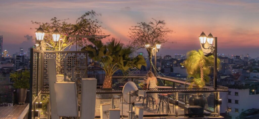 Diamond Sky Bar - Quán bar có view đẹp nhất tại Hà Nội