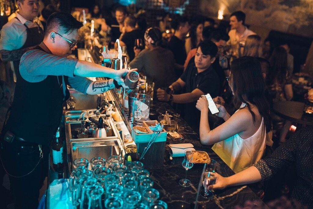 Telephone bar - Đắm mình trong không gian Speakeasy lãng mạn, cổ điển