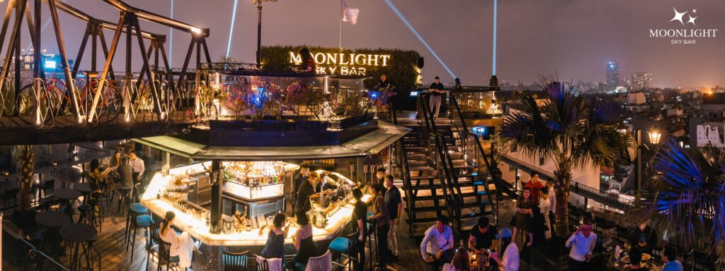 Moonlight Sky Bar - quán bar rooftop đẹp bậc nhất Thủ đô
