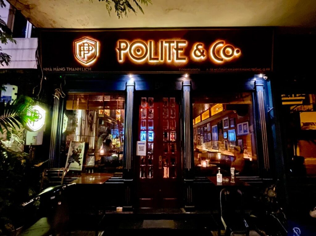 Polite & Co - quán rượu truyền thống giữa trung tâm Hà Nội