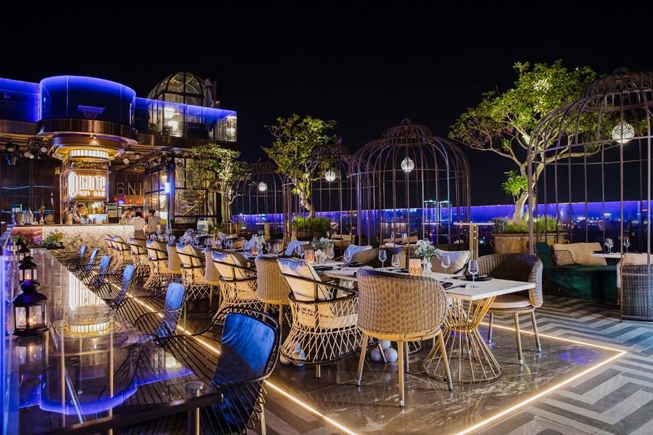 Top 10+ sky bar Hà Nội sang trọng bắt trọn view thành phố
