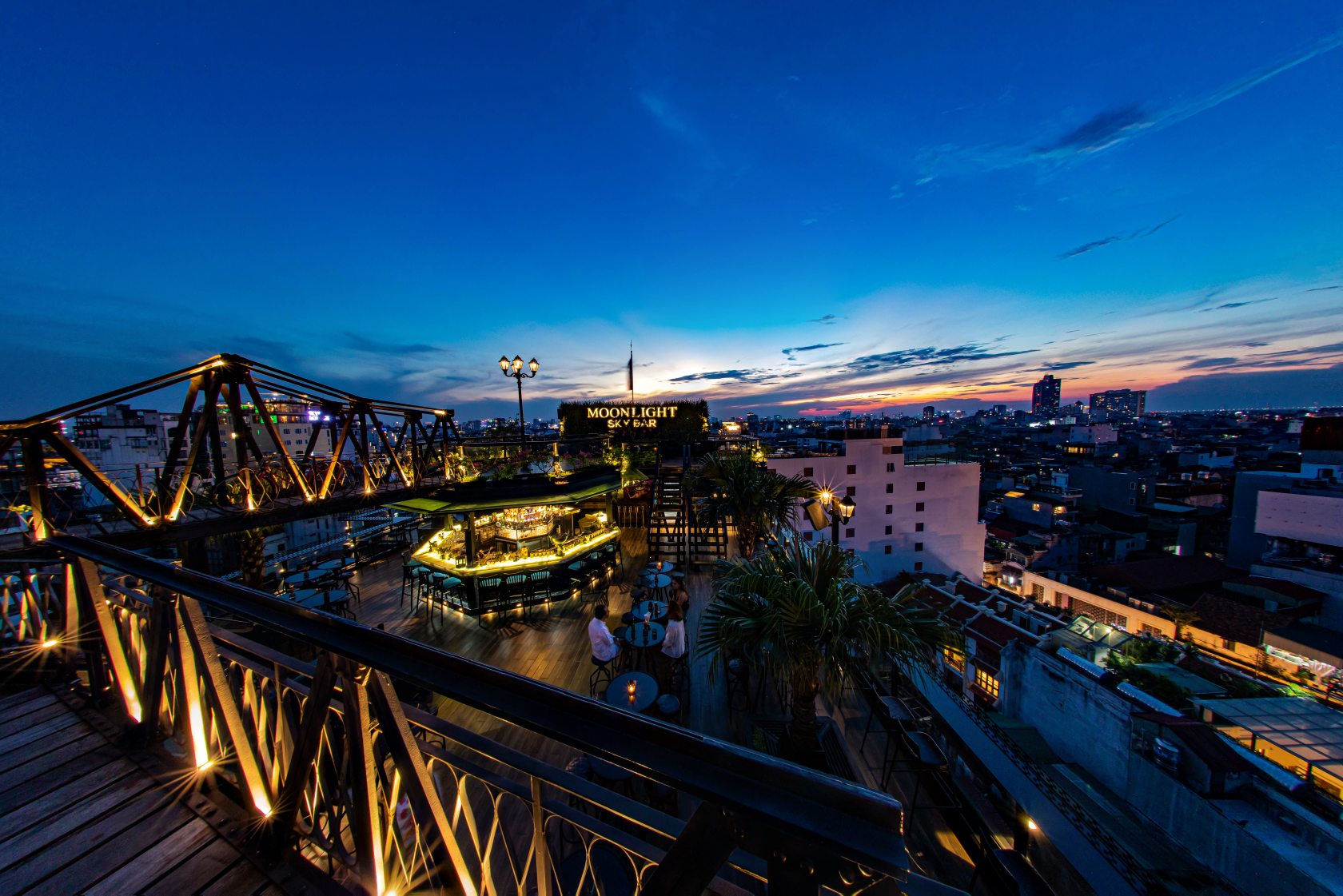 Moonlight Rooftop MOONLIGHT SKY BAR ROOFTOP - 94 Ma May, Hanoi | CHILL Vietnam