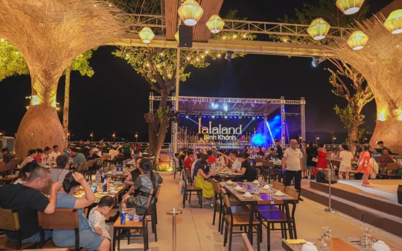 Khám Phá Top 10 Beer Garden Ở TP.HCM: Nơi Lý Tưởng Cho Những Buổi Tụ Tập Bạn Bè