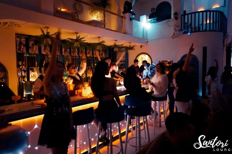 Santori Lounge