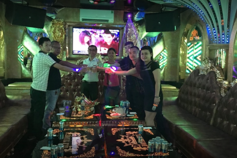 KARAOKE ROYAL CLUB - Quán Bar nổi tiếng Đà Nẵng