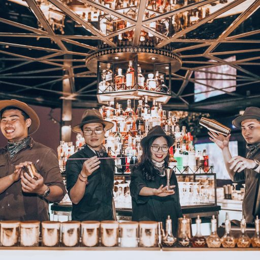 Moonlight Sky Bar - quán bar rooftop đẹp bậc nhất Thủ đô