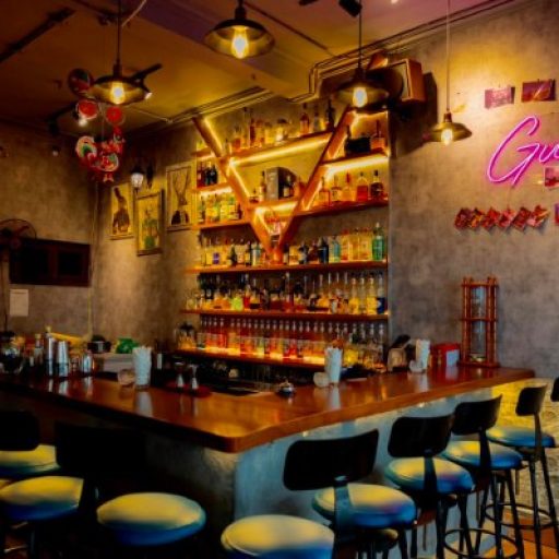 Review 4 quán pub Hồ Tây đông khách nhất