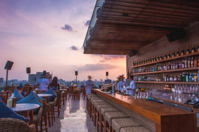 Social Club Rooftop - quán bar hiện đại với view ngắm cảnh số 1 Sài Gòn