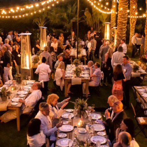 Tất niên "chill" hết nấc: Bí quyết tổ chức tiệc thư giãn, sảng khoái