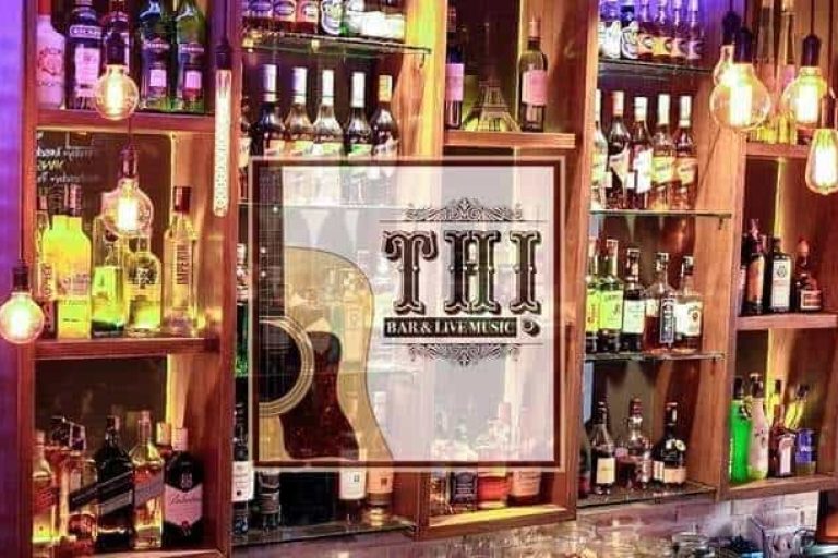 Thị Bar - quán bar lâu đời nổi tiếng tại phố Tây Bùi Viện 