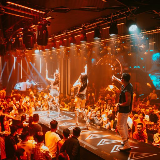 TOP TV Club & Karaoke